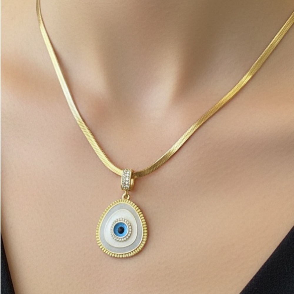 Swarowsky  Gold Evil Eye Pendant Necklace blue eye crystal 16 in